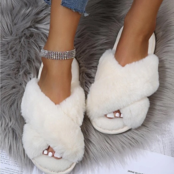 Stars Above Faux Fur Slippers Cross Slip On Soft Furry Teddy Comfy Cozy - Picture 12 of 12